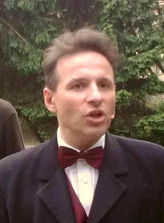 Portrait of Robert Tondera