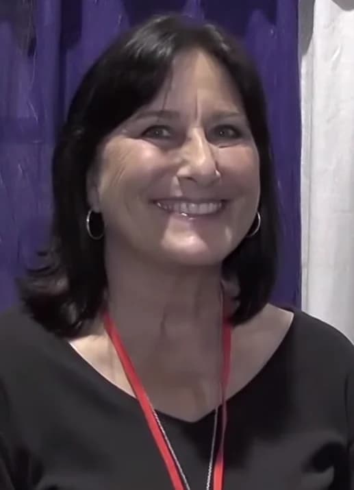 Portrait of Katie Leigh